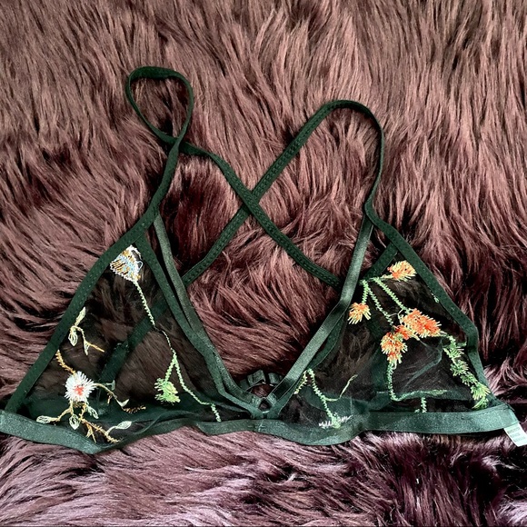 Sheer Black Floral Embroidered Bra & Panty Set - Picture 7 of 8